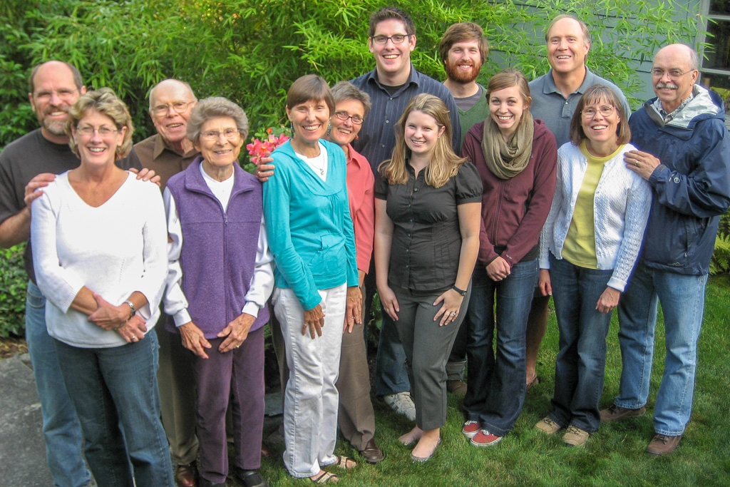 2010 — Mike G., Donelyn, Dad, Mom, Mary, Clare, Jesse, Kendall, Kevin, Katie, Pat, Esther, Mike P.