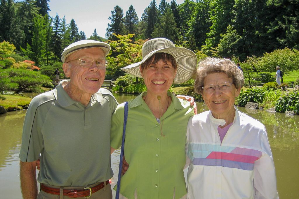 2011 — Dad, Mary and Mom