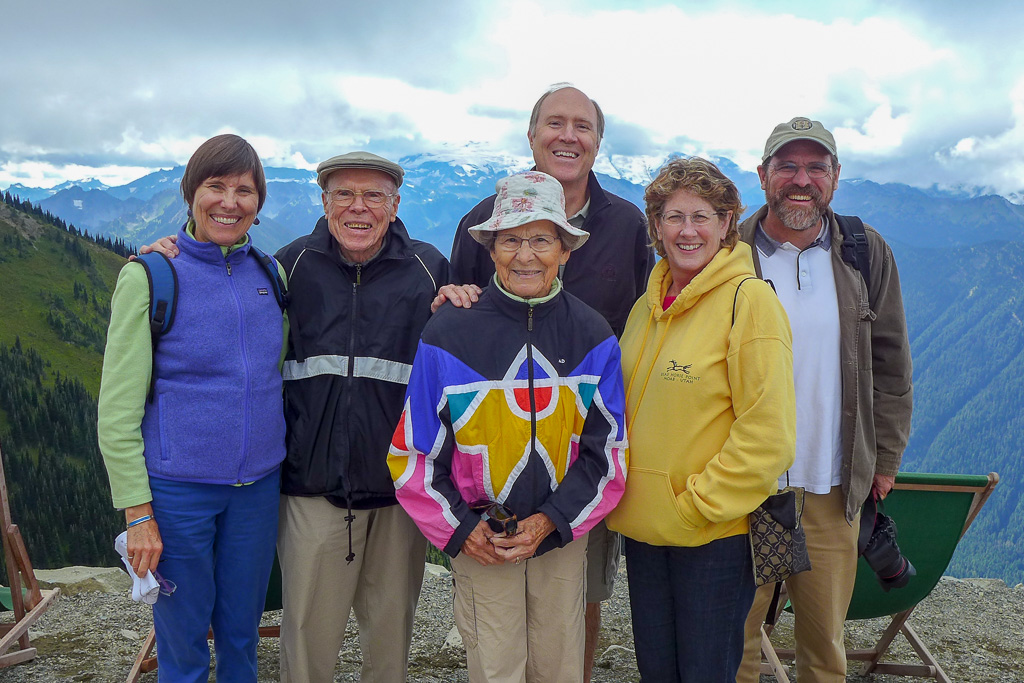 2013 — Mary, Dad, Mom, Patrick, Donelyn, Mike at Crystal Mt